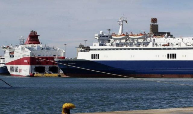 «Φωτιά» οι τιμές στα ακτοπλοϊκά εισητήρια