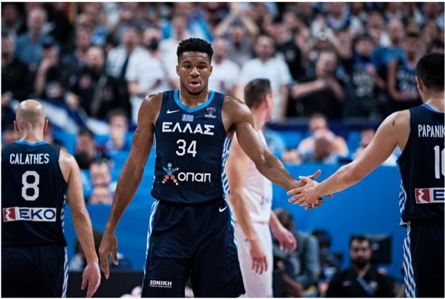 Αντετοκούνμπο: «Έχω γεννηθεί στην Ελλάδα, έχω παίξει με την Ελλάδα, αλλά όλοι ξέρουμε ότι είμαι Νιγηριανός» - Βίντεο