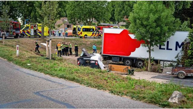 Ολλανδία: Τουλάχιστον δύο οι νεκροί μετά την πτώση φορτηγού σε πλήθος σε υπαίθριο πάρτι