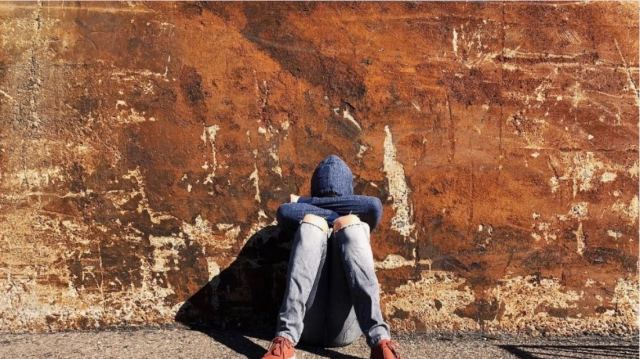 Αγρίνιο: «Τον χτύπησαν και ανέβασαν το βίντεο στα social media» λέει ο δικηγόρος του 13χρονου που δέχθηκε bullying