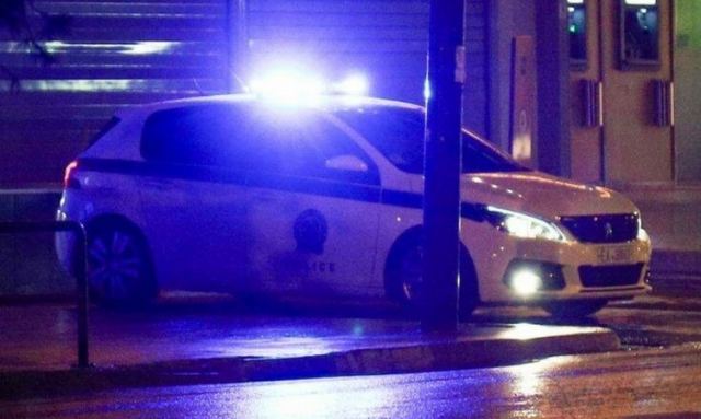 Λάρισα: Με την απειλή πιστολιού «σήκωσε» τις εισπράξεις από περίπτερο