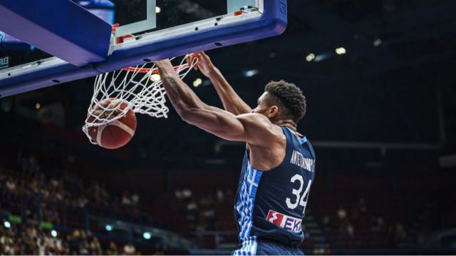 Ευρωμπάσκετ 2022: Στο Νο1 του top-10 της FIBA το κάρφωμα του Γιάννη