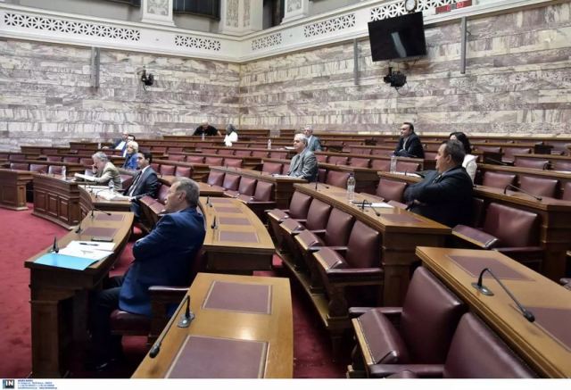 Επιτροπή Θεσμών και Διαφάνειας: Σε δυο ομάδες η ακρόαση των 9 για τις παρακολουθήσεις