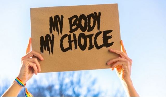 ΗΠΑ: Σκοταδισμός - Ανετράπη απόφαση που νομιμοποιούσε τις αμβλώσεις σε εθνικό επίπεδο