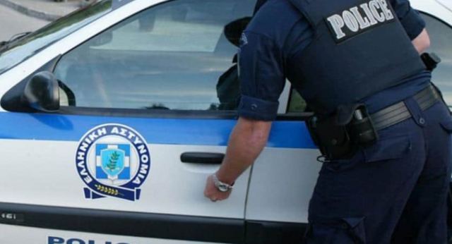 Έπεσε νεκρός από τα ναρκωτικά που είχε σε πλαστικές συσκευασίες στο στομάχι του