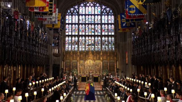 Τέλος εποχής: Αποχαιρετισμός στη βασίλισσα Ελισάβετ - Στη βασιλική κρύπτη η σορός