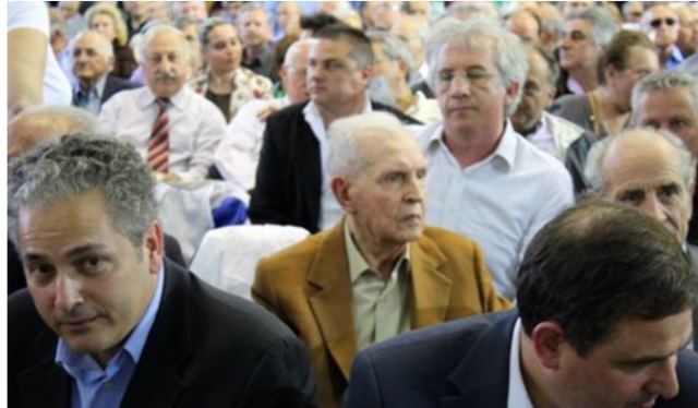 Πέθανε ο Γιάννης Φλώρος, πρώην υπουργός και νομάρχης Λάρισας