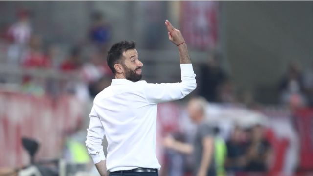 Ολυμπιακός: Τέλος ο Κάρλος Κορμπεράν