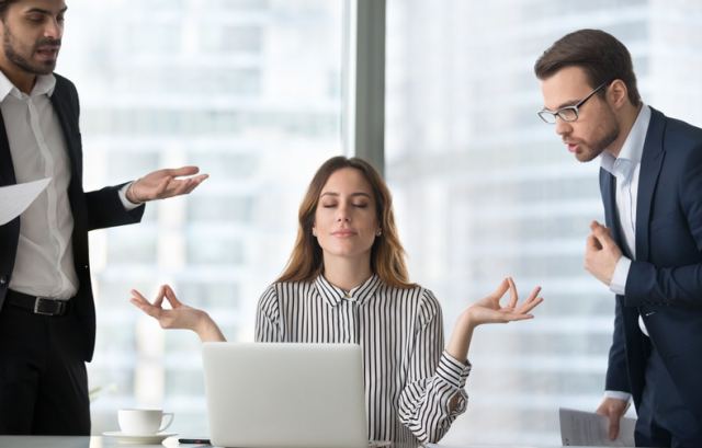 Σας δημιουργεί άγχος η δουλειά σας; Δοκιμάστε αυτά τα κόλπα