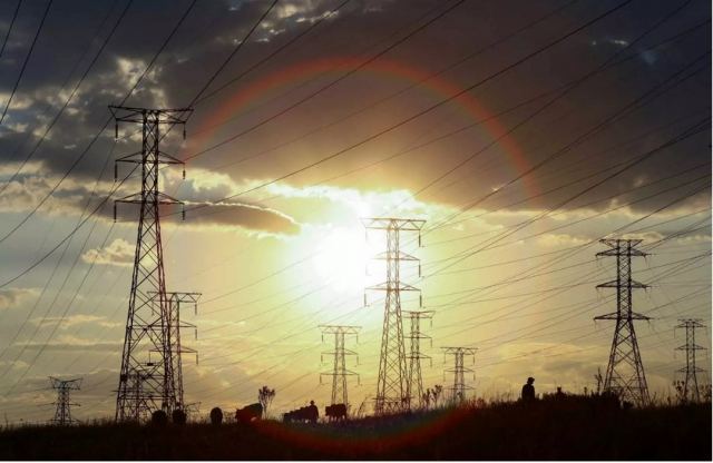 Ρεύμα: Ο «χάρτης» των επιδοτήσεων και το μπόνους με την κατανάλωση – Τι θα γίνει με τις τιμές των προμηθευτών