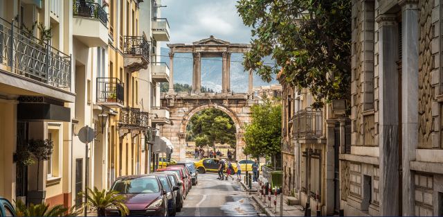 Ο λόγος που οι Κινέζοι βιάζονται να αγοράσουν ακίνητα στο κέντρο της Αθήνας