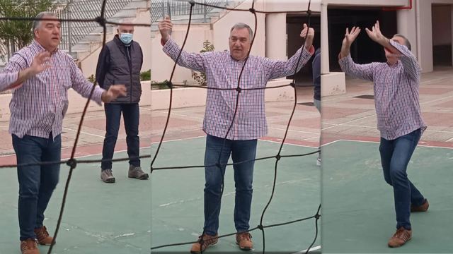 Μοίρασε, πάσαρε, κάρφωσε και ένιωσε και πάλι παιδί ο δήμαρχος Λαμιέων