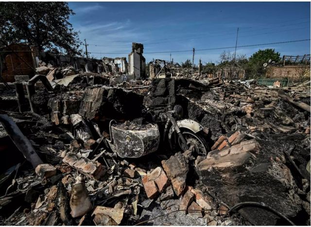 Ουκρανία: Μεγαλώνουν οι φόβοι για πυρηνική καταστροφή – Τους δείχνουν πώς να χρησιμοποιήσουν ιώδιο σε διαρροή ακτινοβολίας