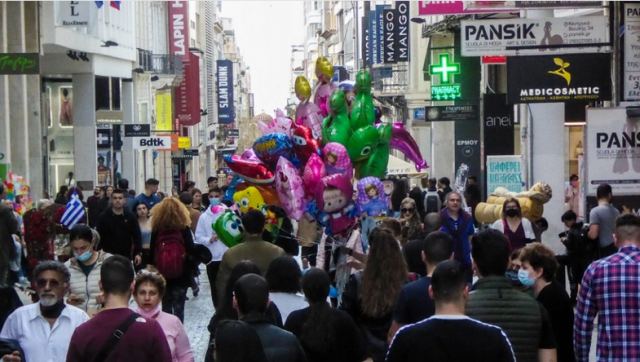 Κορωνοϊός: 4.141 κρούσματα και 493 επαναλοιμώξεις – 17 νεκροί και 140 διασωληνωμένοι