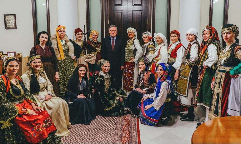 Το Λύκειο Ελληνίδων μας ταξίδεψε στο μαγικό κόσμο της ελληνικής φορεσιάς!