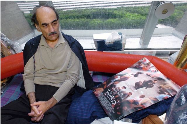 Ο Ιρανός που ενέπνευσε την ταινία «Terminal» πέθανε στο αεροδρόμιο όπου έζησε για... 18 χρόνια!