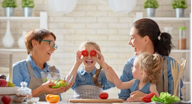 Τα πολύχρωμα φρούτα που προστατεύουν τα νεύρα, την όραση και την υγεία των γυναικών