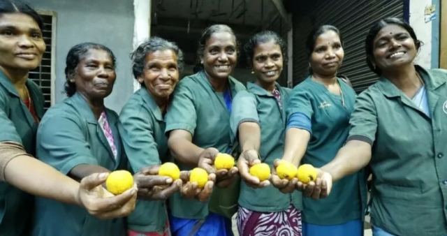 Ινδία: 11 καθαρίστριες κέρδισαν το λαχείο - Πάνω από 1 εκατ. δολάρια