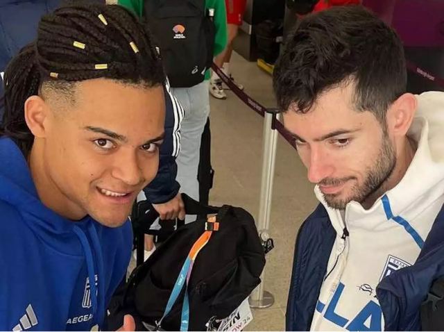 Καραλής και Τεντόγλου πόζαραν με τα μετάλλια που κατέκτησαν στο Παγκόσμιο της Γλασκώβης