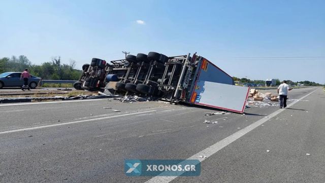 Κομοτηνή: Νεκρός οδηγός νταλίκας που ανετράπη στον κόμβο της Εγνατίας Οδού