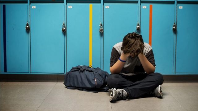 Άγριος ξυλοδαρμός 13χρονου από 16χρονο στην Κηφισιά για μια κοπέλα - Δείτε το βίντεο