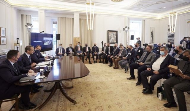 Μητσοτάκης: Συνάντηση με δημάρχους 33 μικρών ορεινών δήμων της χώρας -«Δίνουμε έμφαση στα έργα, όχι στα λόγια»