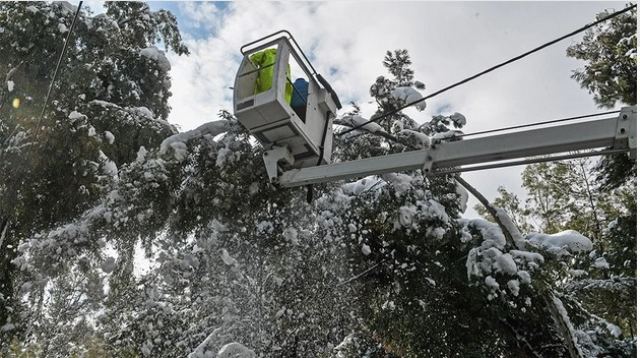 Κακοκαιρία «Ελπίς»: Άνοιξε η πλατφόρμα για τις αποζημιώσεις όσων έμειναν χωρίς ρεύμα