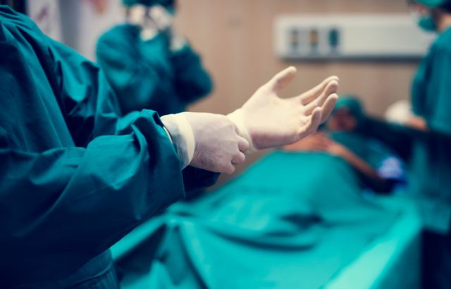 Γεωργιάδης: Επί πληρωμή τα απογευματινά χειρουργεία στο ΕΣΥ