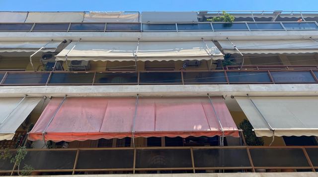 Τραγωδία στο Παγκράτι: Πήγε να μπει στο σπίτι της από το μπαλκόνι, έπεσε και σκοτώθηκε