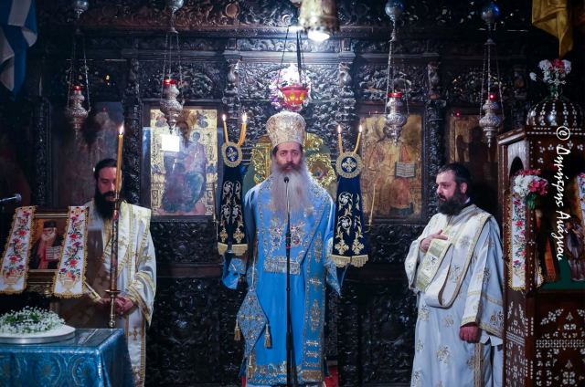 Φθιώτιδος Συμεών: «Χάρη στον Όσιο Βησσαρίωνα στεκόμαστε όρθιοι» (ΦΩΤΟ - ΒΙΝΤΕΟ)