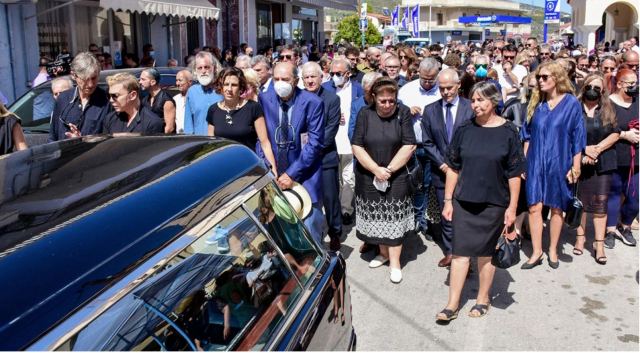 Το «τελευταίο αντίο» στην Ειρήνη Παπά στο Χιλιομόδι Κορινθίας