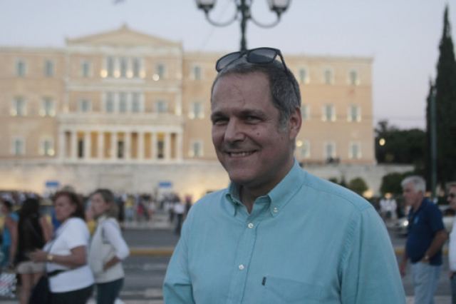 Μπουνιές Τζήμερου σε γυναίκα στέλεχος του ΚΚΕ στο Περιφερειακό Συμβούλιο! [vid]