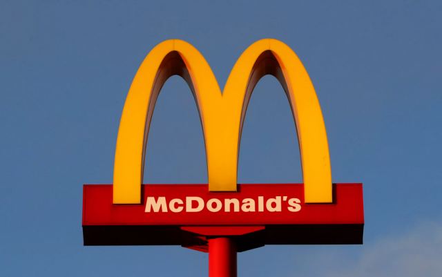 Έφτασε στην Αυστραλία με μάφιν και σάντουιτς απ' τα McDonalds και καλείται να πληρώσει πρόστιμο... 2.000 δολάρια!