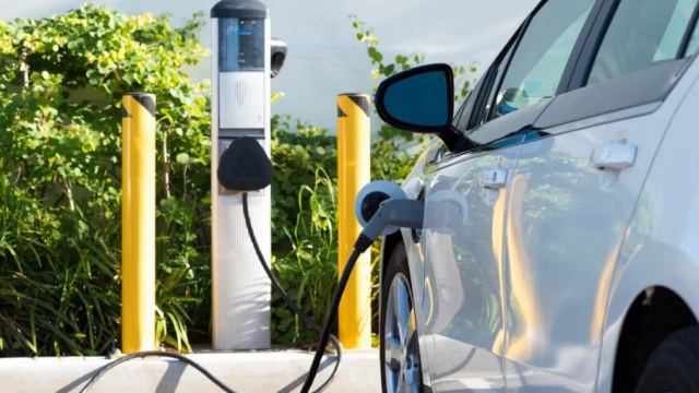 Κινούμαι Ηλεκτρικά 2: Επιδότηση έως και €9.500, για αυτοκίνητα και δίκυκλα