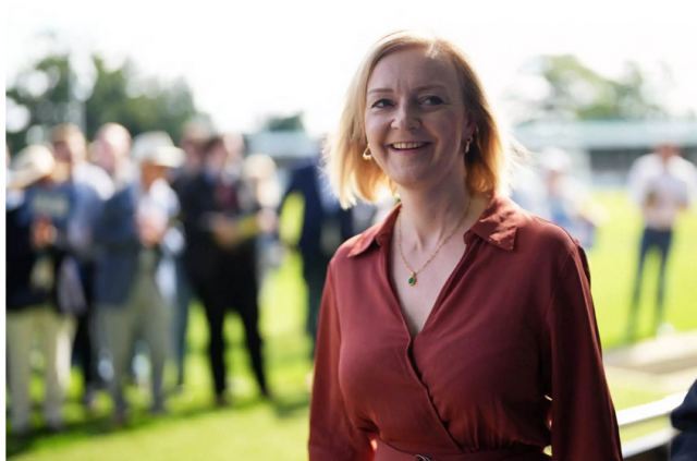 Οι Βρετανοί μαθαίνουν σήμερα τον πρωθυπουργό τους – Η Λιζ Τρας το φαβορί