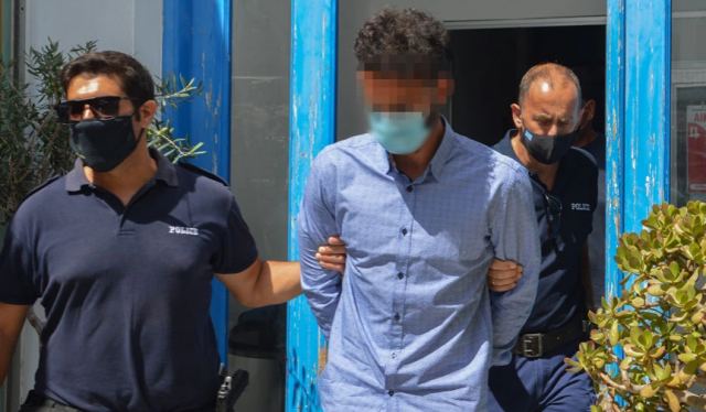 Συγκλονίζει η μητέρα της Γαρυφαλλιάς: Δεν ξέρω πώς θα αντέξω να μην γίνω αγρίμι, να τον κατασπαράξω