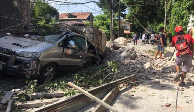 Σεισμός 7 Ρίχτερ στις Φιλιππίνες: Τουλάχιστον δύο νεκροί, δεκάδες τραυματίες και υλικές ζημιές