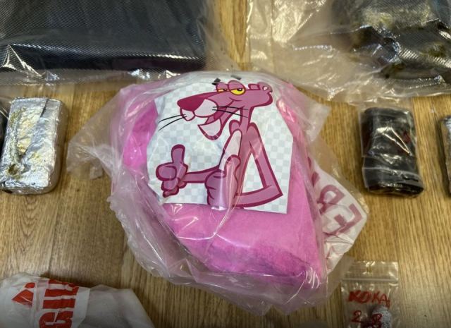 Εξαρθρώθηκε κύκλωμα που διακινούσε ροζ κοκαΐνη στην Αθήνα -Συνελήφθη 30χρονος, αναζητούνται άλλοι δύο