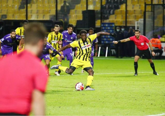 Κύπελλο Ελλάδας, Άρης – ΟΦΗ 3-1: VAR, πέναλτι, γκολάρα, φωνές και προβάδισμα πρόκρισης