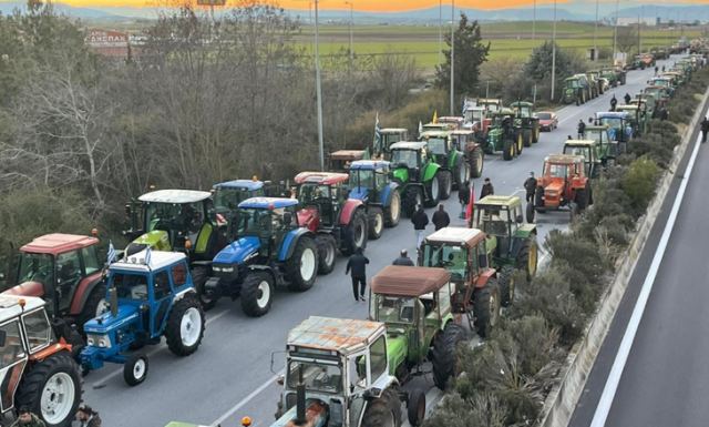 «Φάρος» τo μπλόκο της Νίκαιας - Στη Λάρισα σήμερα τα τρακτέρ