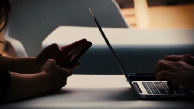 «Κάθισε στο παγκάκι και ξεκίνησε το ψηστήρι… Βγήκα και καταλαβαίνετε»: Έτσι παγίδευσε ο πατέρας της 12χρονης τον 50χρονο σάτυρο