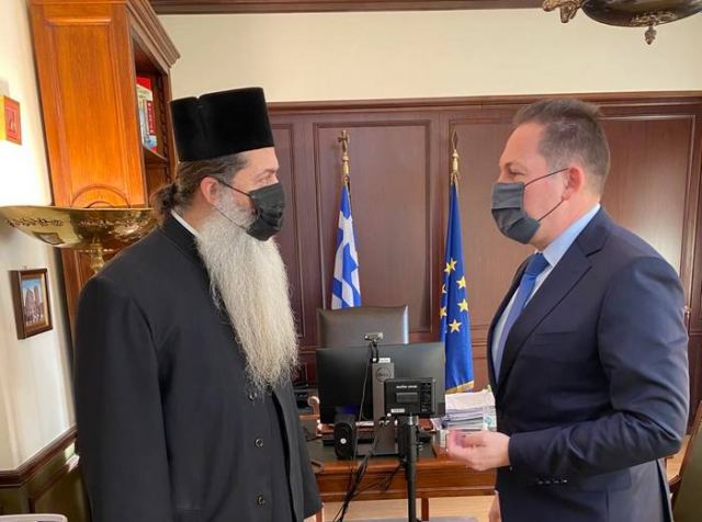 Θέματα του Δήμου Λοκρών συζήτησαν ο Μητροπολίτης Φθιώτιδας με τον Στέλιο Πέτσα