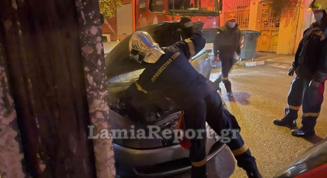 Λαμία: Απόπειρα εμπρησμού σε αυτοκίνητο (ΒΙΝΤΕΟ-ΦΩΤΟ)