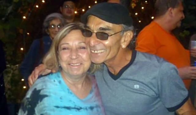 O έρωτας τουρίστριας και Έλληνα που γεννήθηκε στην Αθήνα και κρατά ήδη 50 χρόνια