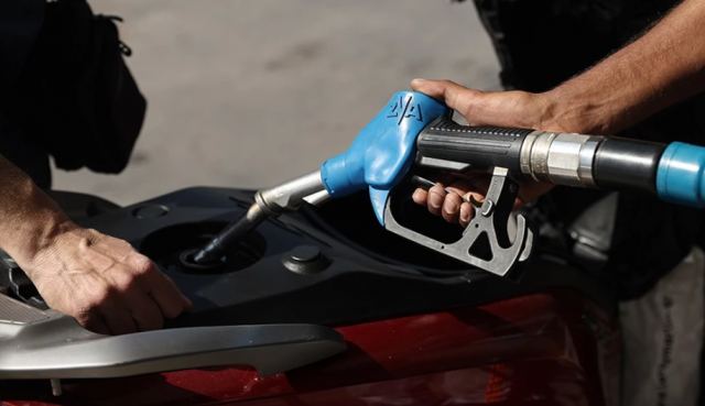 Fuel Pass 2: Αντίστροφη μέτρηση για τις αιτήσεις – Πότε πληρώνεται το επίδομα