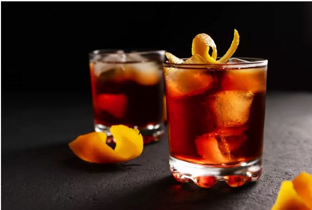 Negroni: Αυτό είναι το καλύτερο κοκτέιλ του καλοκαιριού