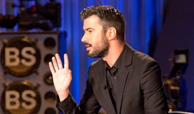 Γιάννης Τσιμιτσέλης: «Εγώ στην Κατερίνα μπορώ να ασκήσω κριτική, αυτή σε μένα όχι»