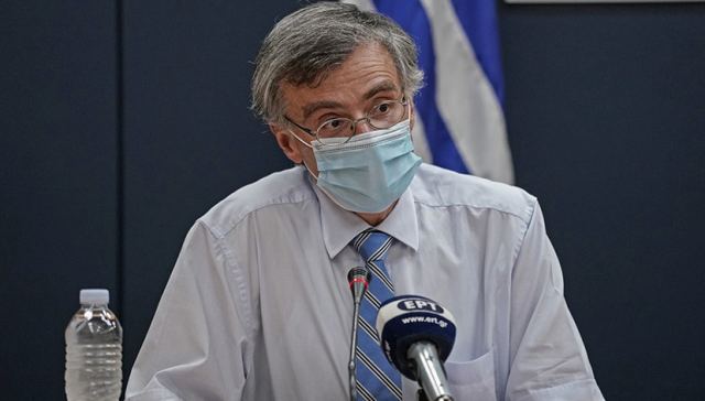 Τσιόδρας: Τουλάχιστον 39.000 άνθρωποι έχουν κερδίσει τη ζωή τους χάρη στα εμβόλια για τον κορωνοϊό