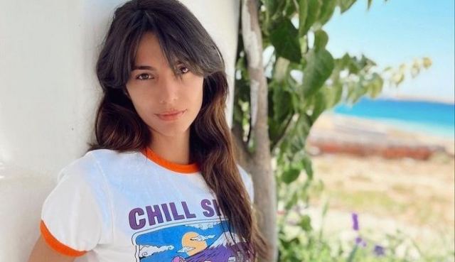 Ηλιάνα Παπαγεωργίου: Ποζάρει ημίγυμνη στο κρεβάτι και πάει το 