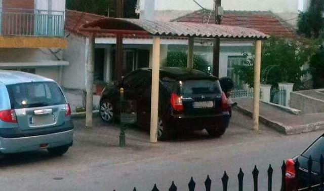 «Βάπτισε» τη στάση υπόστεγο και πάρκαρε μια χαρά!